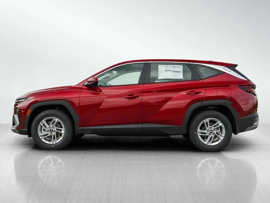 2025 Hyundai Tucson SE photo 1
