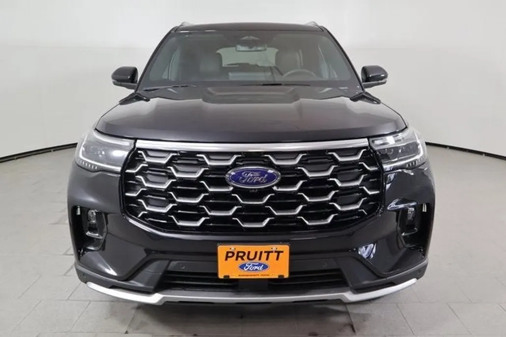2025 Ford Explorer Platinum photo 1