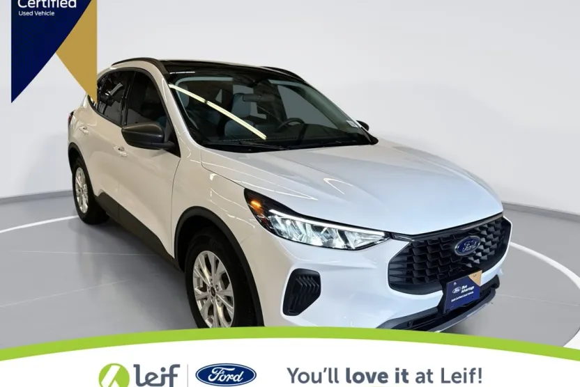 2022 Ford Escape SEL photo 1