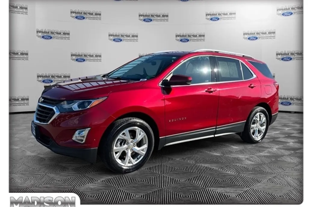 2020 Chevrolet Equinox LT photo 1