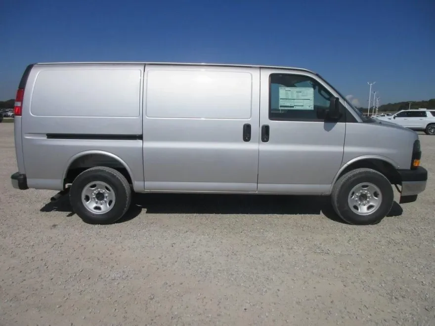 2025 Gmc Savana Cargo 3500 Base photo 1