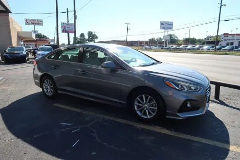 2018 Hyundai Sonata Eco photo 2