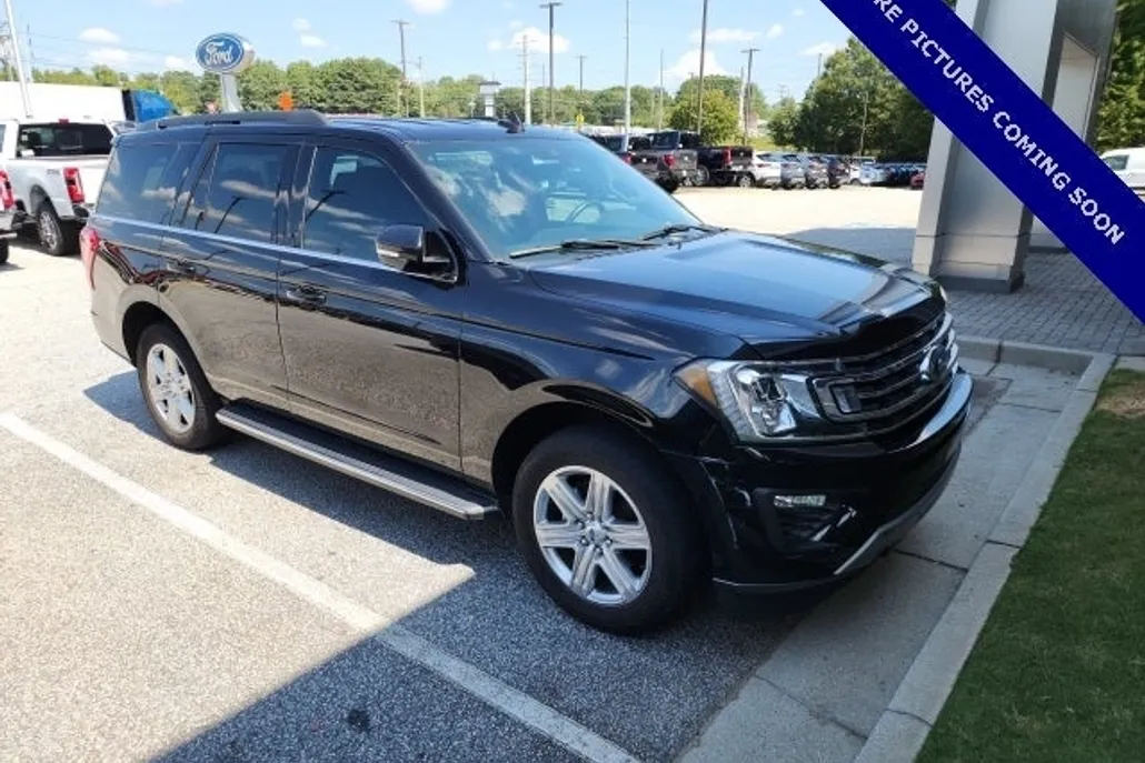 2021 Ford Expedition XLT photo 1