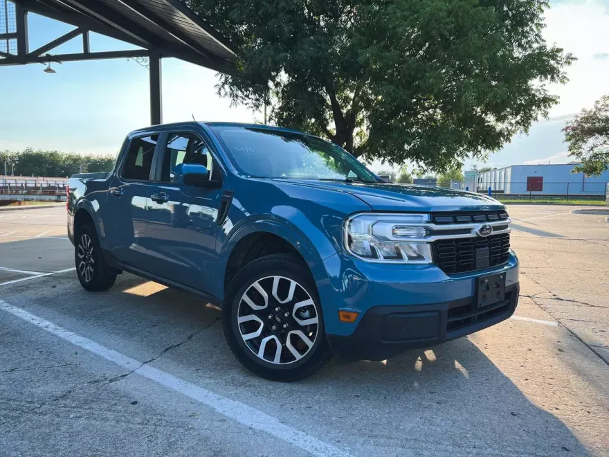 2022 Ford Maverick Lariat photo 1