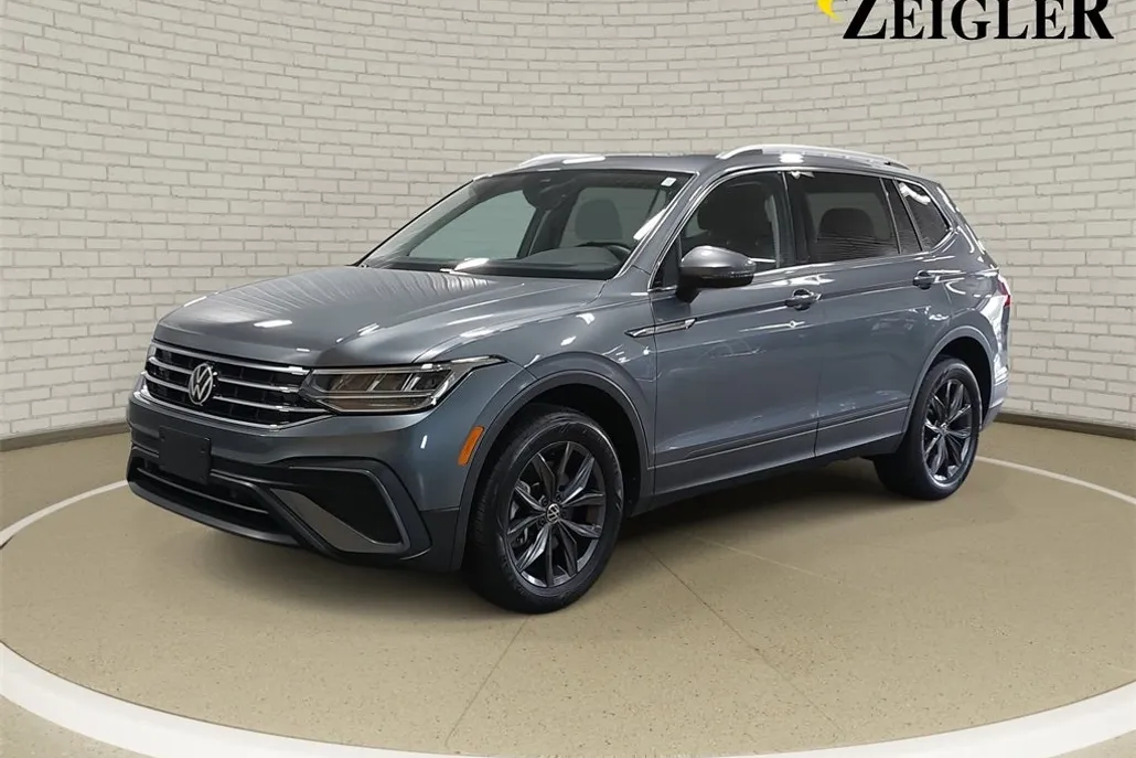 2022 Volkswagen Tiguan SE photo 1