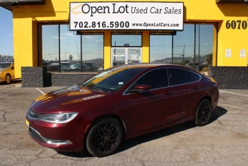 2015 Chrysler 200 Limited photo 1