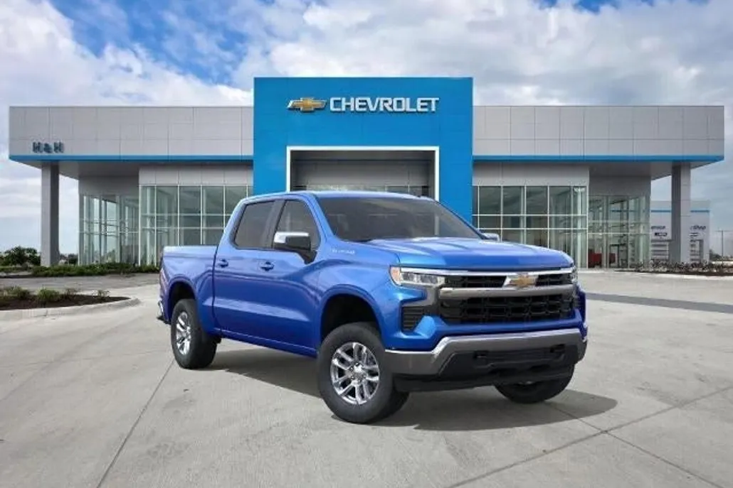 2026 Chevrolet Silverado 1500 LT photo 1