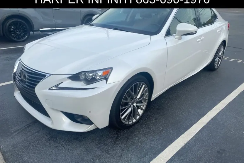 2016 Lexus IS 200t photo 1