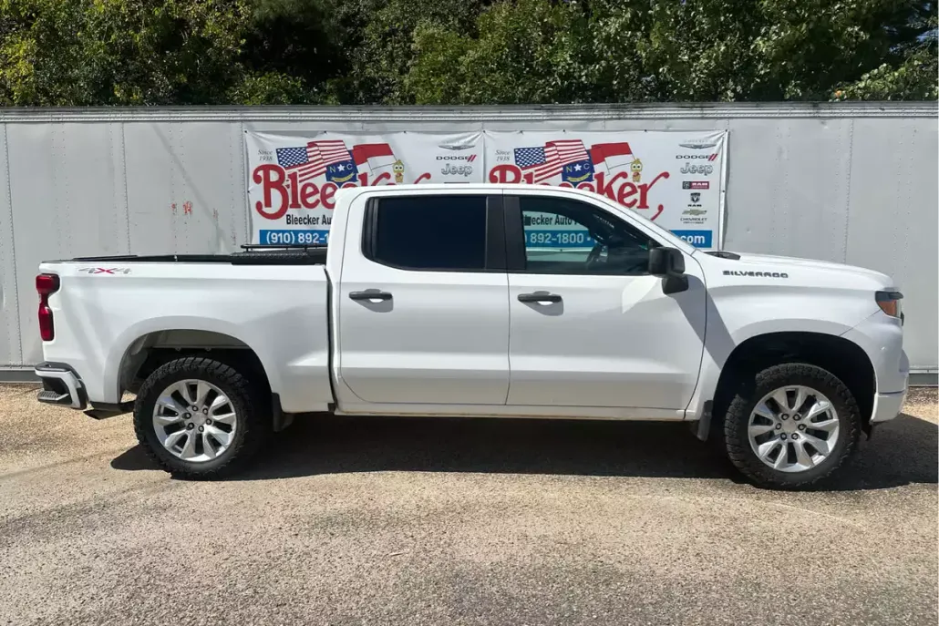 2022 Chevrolet Silverado 1500 Custom photo 1
