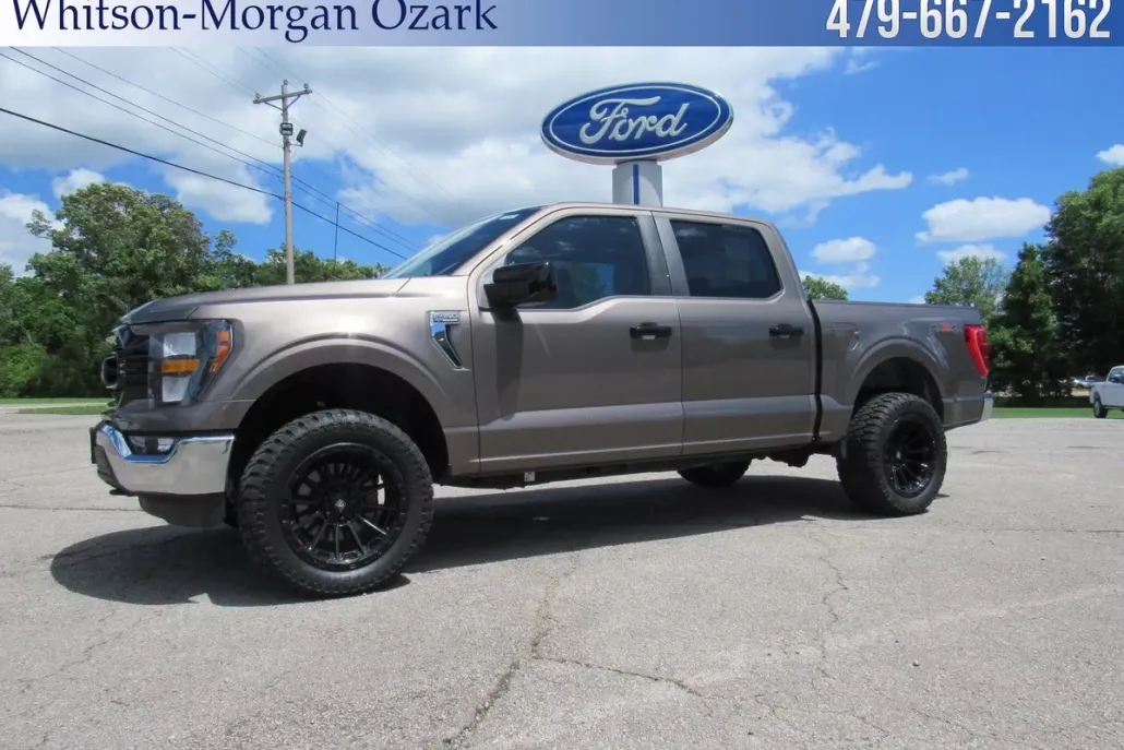 2023 Ford F-150 XLT photo 1