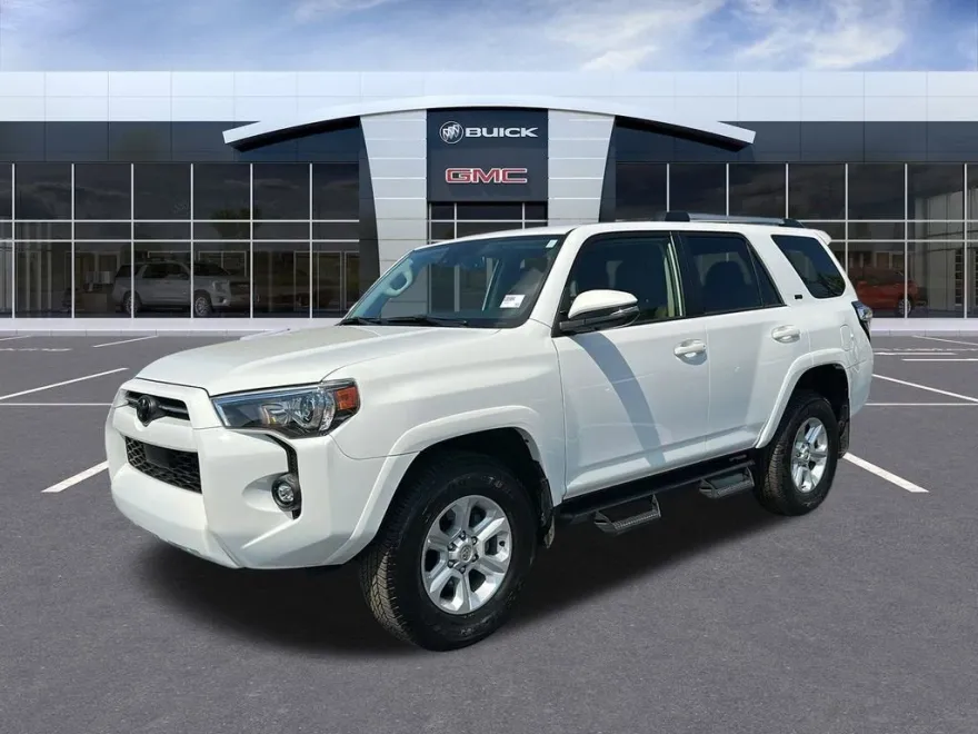 2024 Toyota 4Runner SR5 Premium photo 1