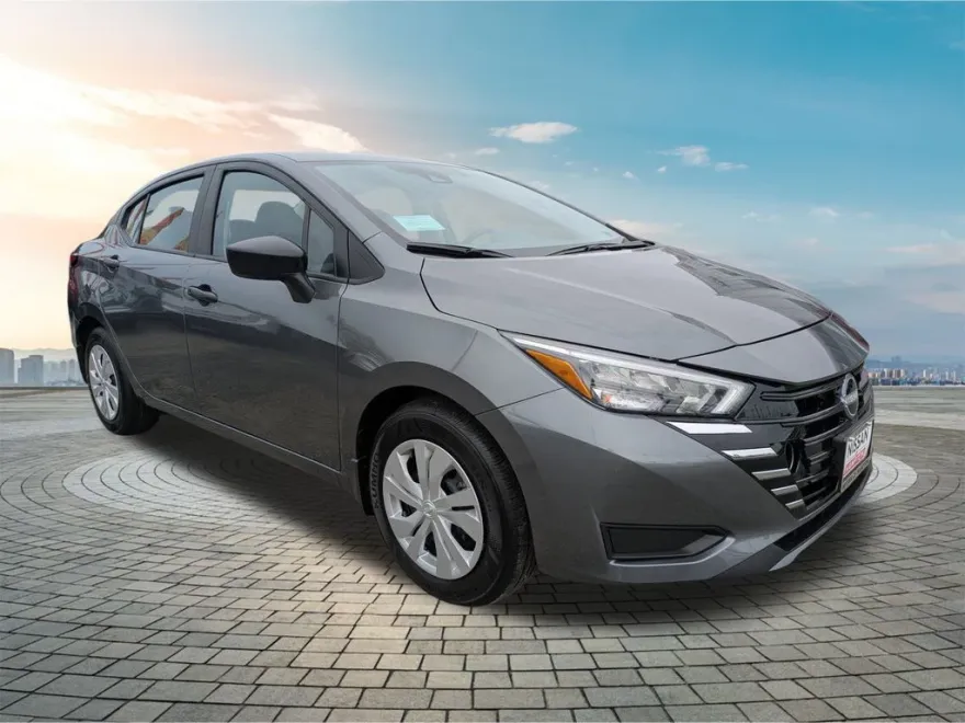 2025 Nissan Versa S photo 1