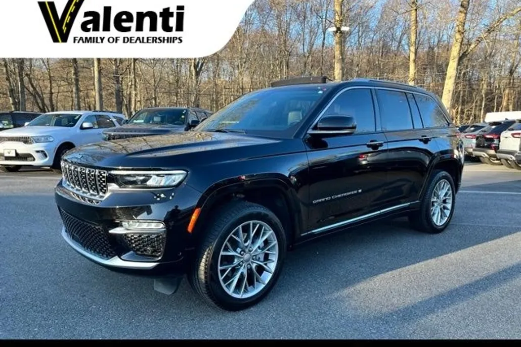 2023 Jeep Grand Cherokee Summit photo 1