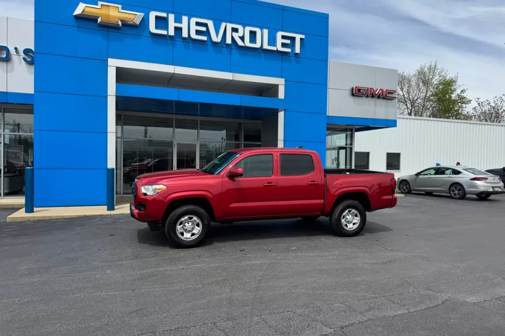 2022 Toyota Tacoma SR photo 1