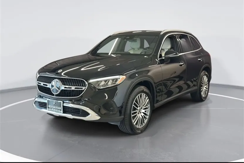 2024 Mercedes Benz GLC 300 4MATIC photo 1