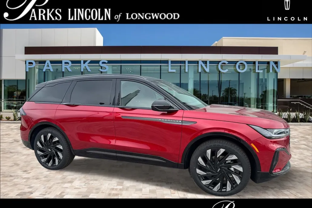 2025 Lincoln Nautilus Reserve photo 1