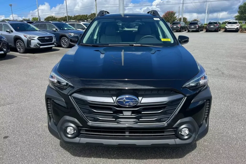 2025 Subaru Outback Premium photo 1