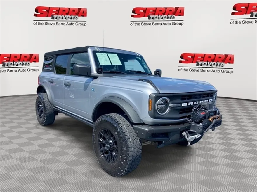 2022 Ford Bronco Black Diamond photo 1