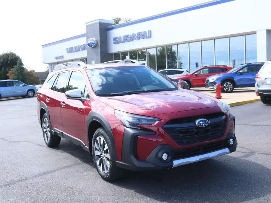 2025 Subaru Outback Touring XT photo 1