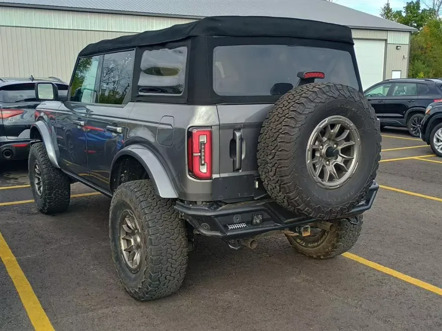 2022 Ford Bronco Outer Banks photo 1