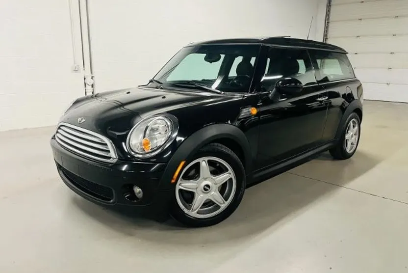 2009 Mini Clubman Base photo 1