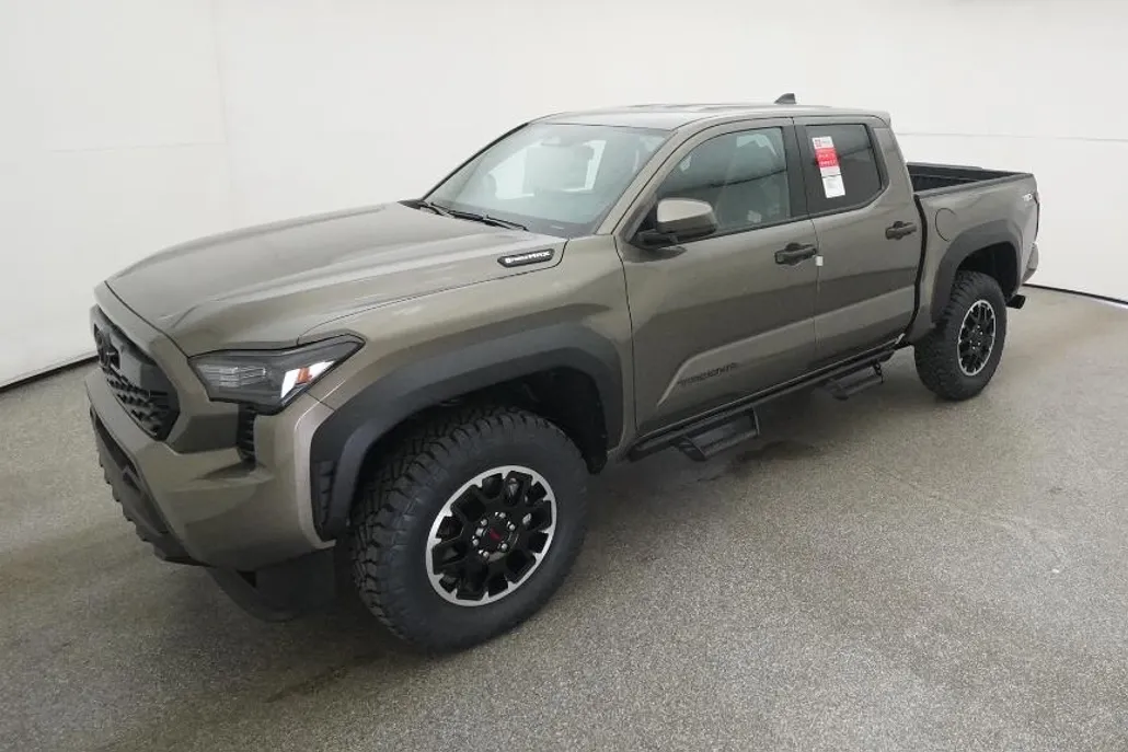 2025 Toyota Tacoma TRD Off-Road photo 1