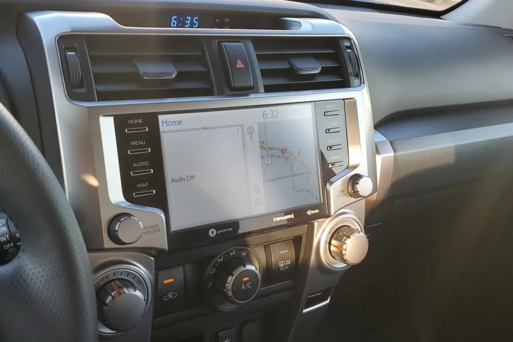 2022 Toyota 4Runner SR5 Premium photo 1