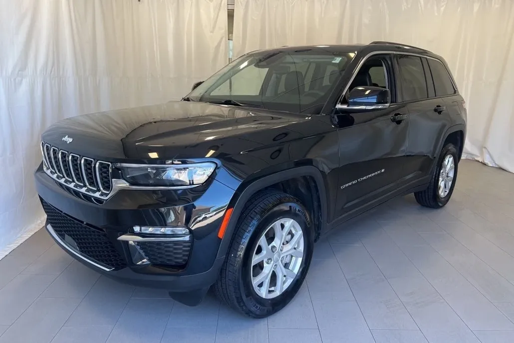 2023 Jeep Grand Cherokee Limited photo 1