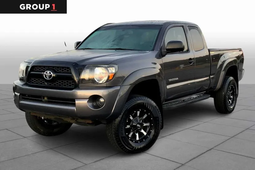 2011 Toyota Tacoma PreRunner Access Cab V6 photo 1