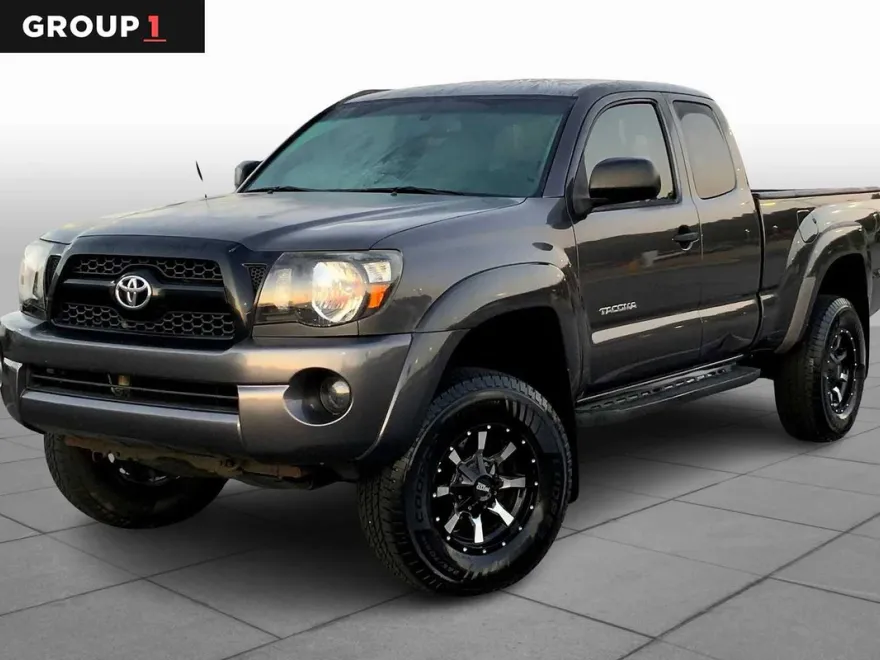 2011 Toyota Tacoma PreRunner Access Cab V6 photo 1