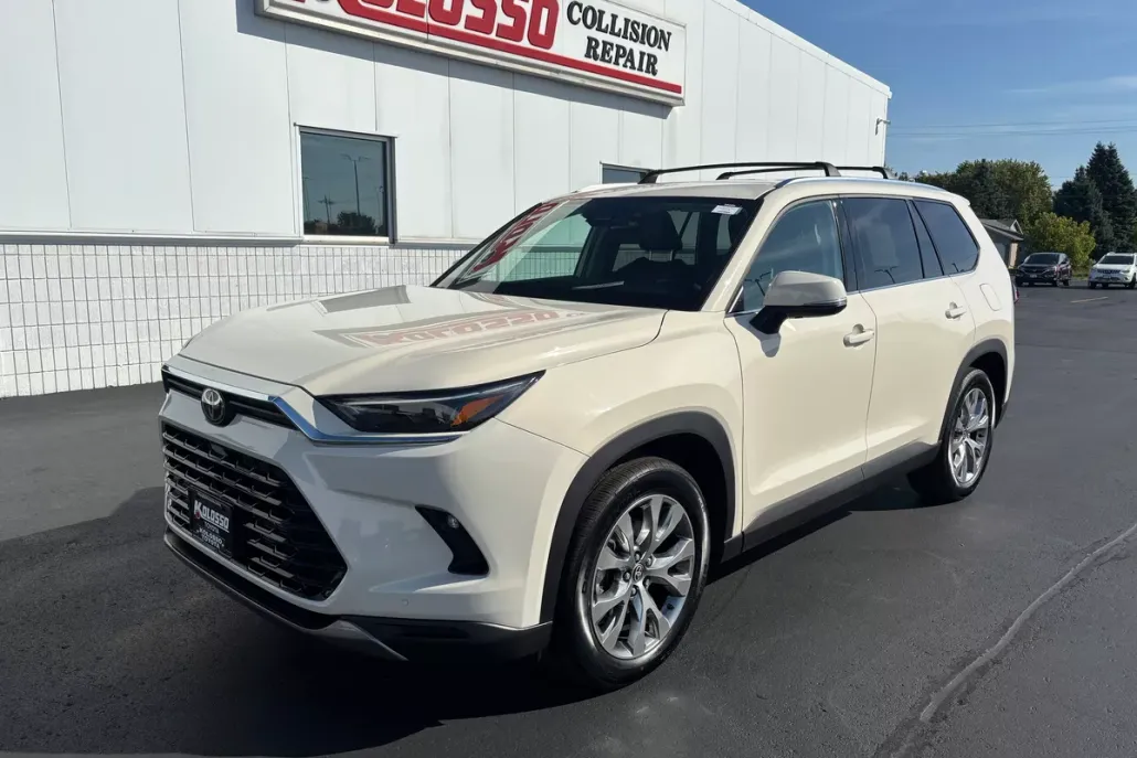 2024 Toyota Grand Highlander Limited photo 1