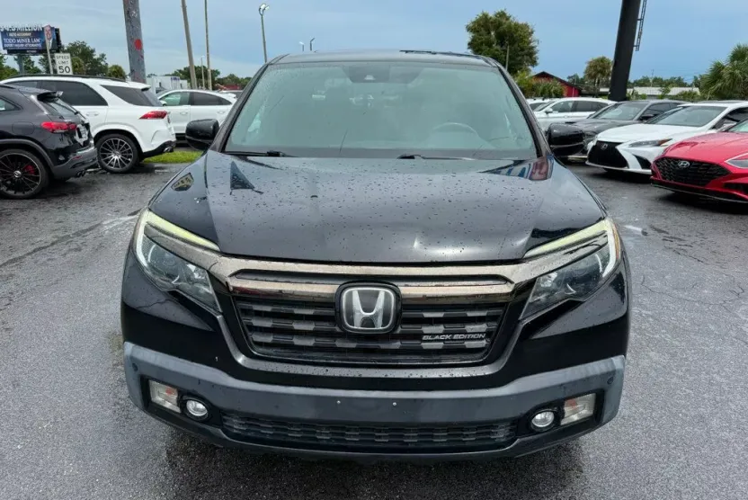 2019 Honda Ridgeline Black Edition photo 1