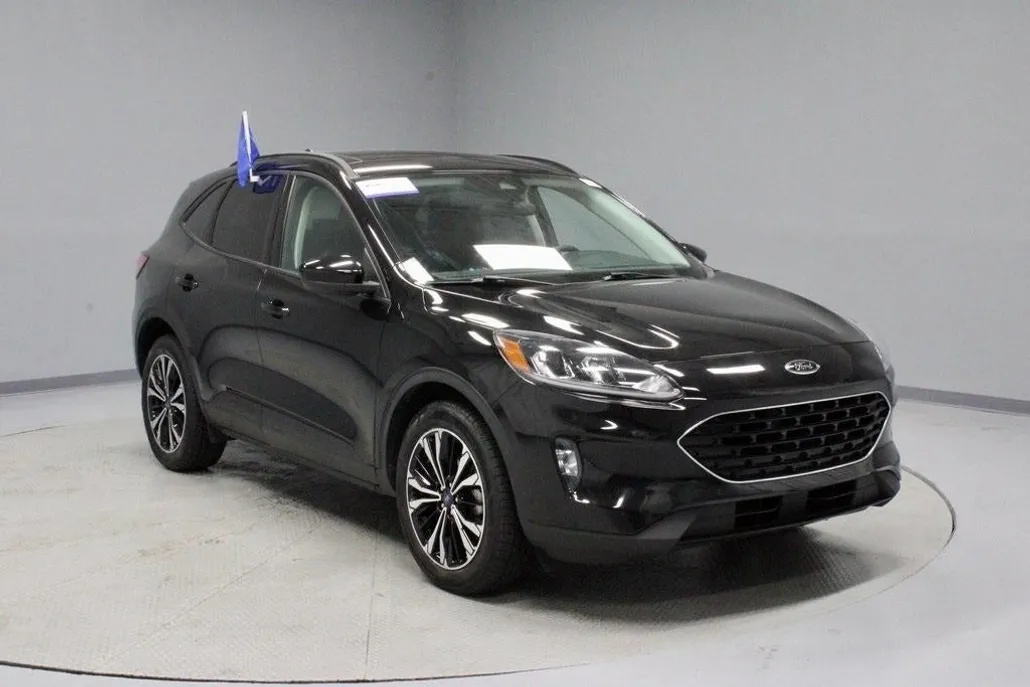 2022 Ford Escape SEL photo 1
