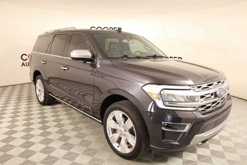 2023 Ford Expedition Platinum photo 1