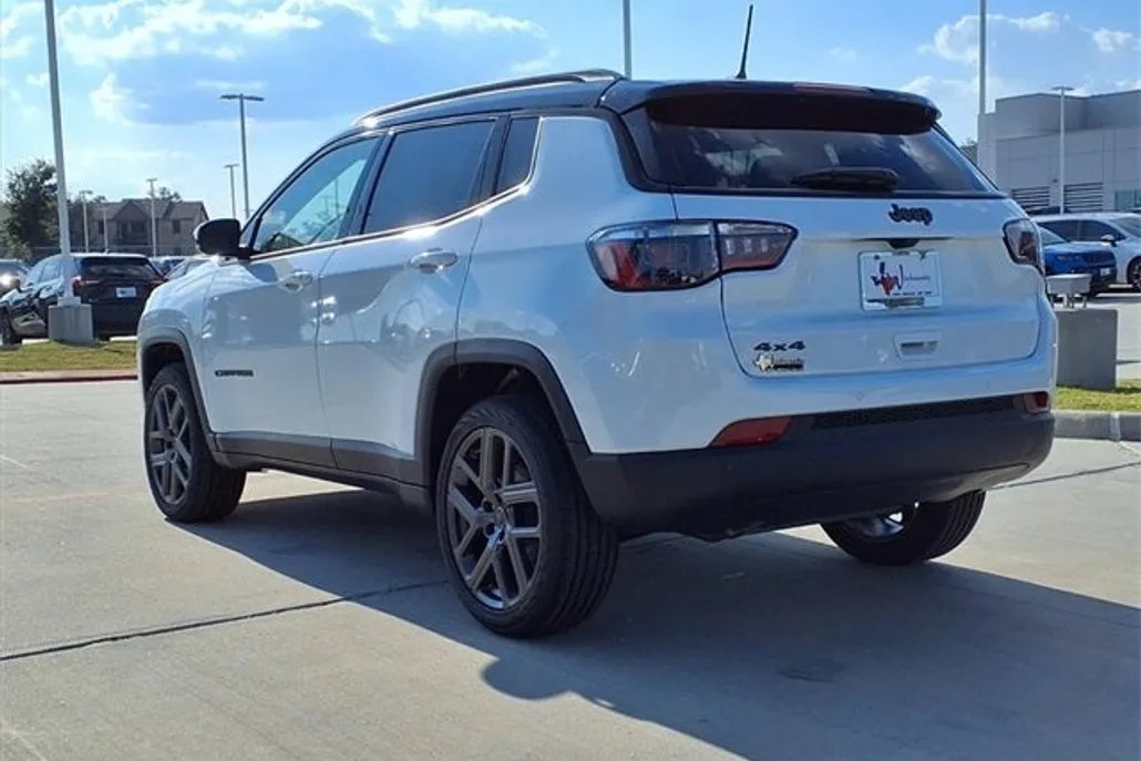 2026 Jeep Compass Limited photo 1