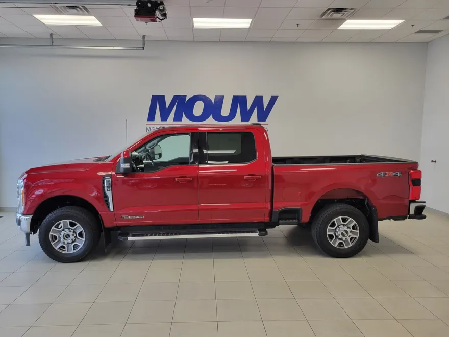 2023 Ford F-350 Lariat photo 1