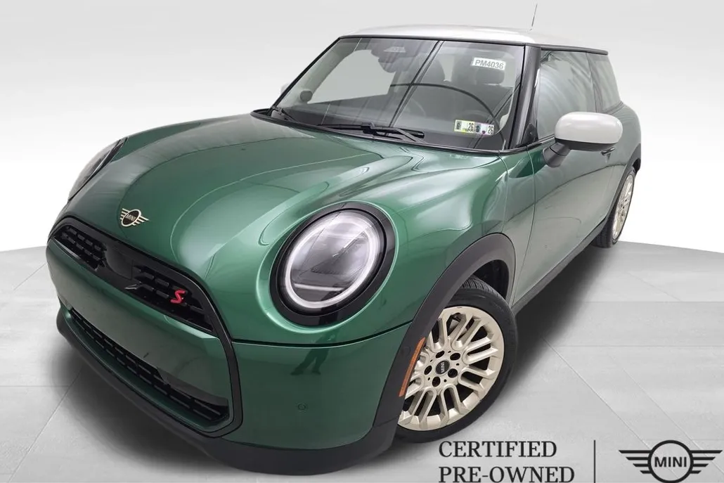 2025 Mini Cooper 2 Door Hardtop Signature photo 1