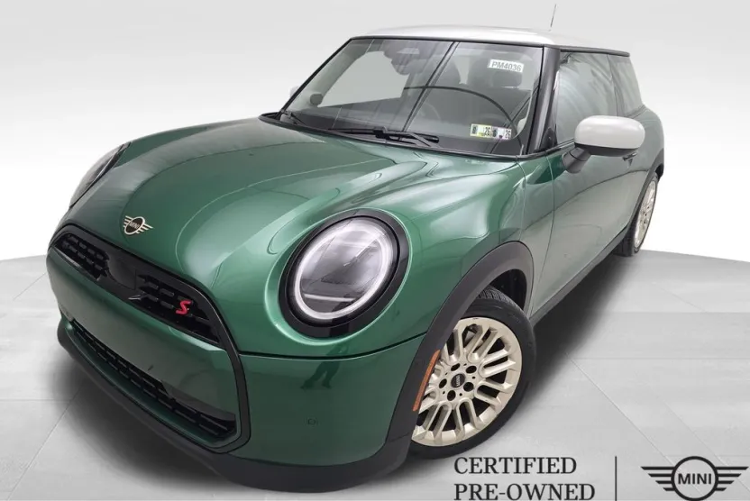 2025 Mini Cooper 2 Door Hardtop Signature photo 1
