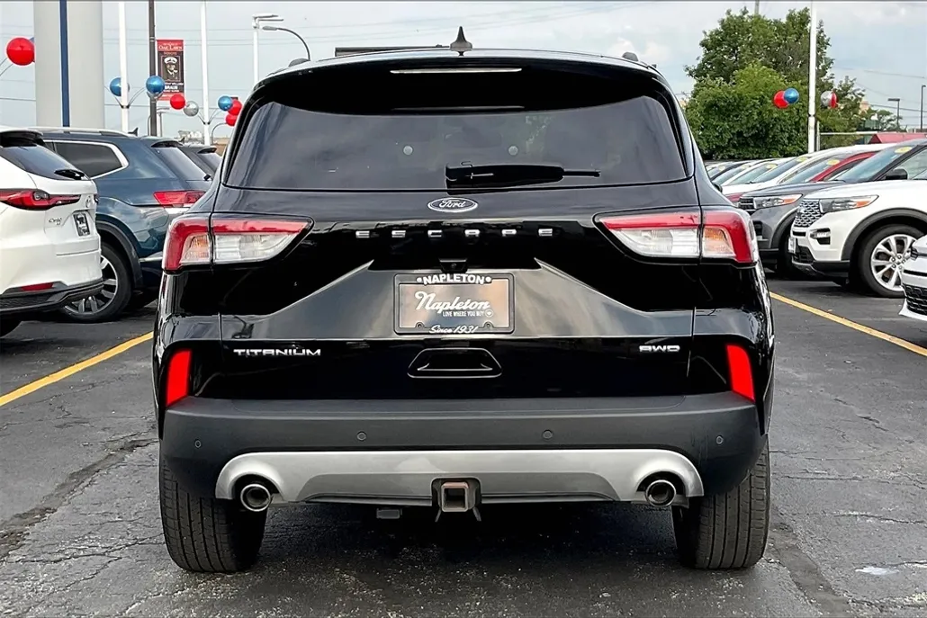 2022 Ford Escape Titanium photo 1