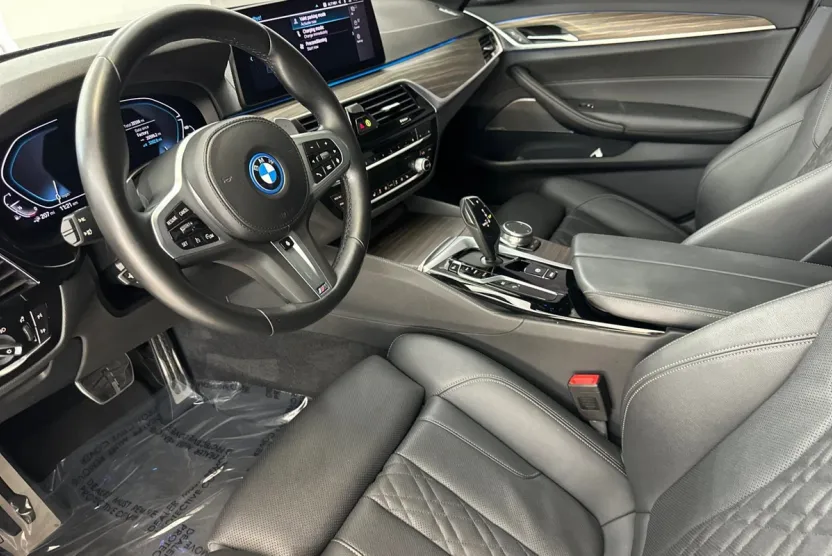 2023 Bmw 530e 5-Series photo 1