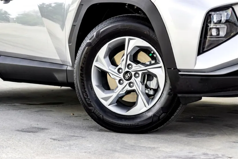 2024 Hyundai Tucson SEL photo 1