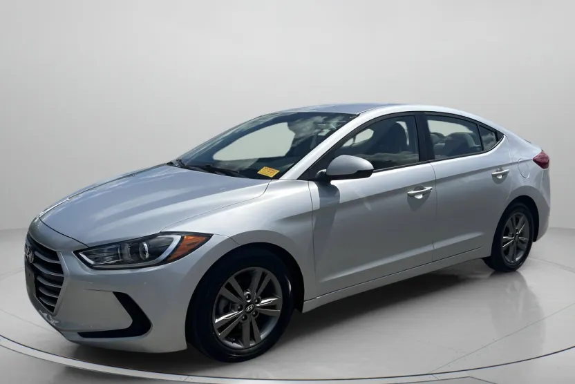 2018 Hyundai Elantra SEL photo 1