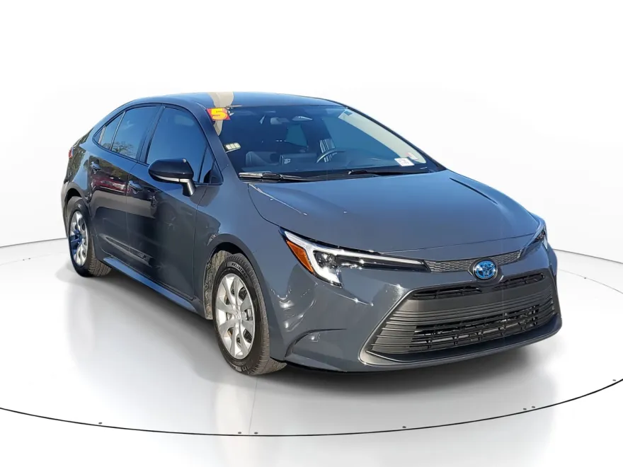 2025 Toyota Corolla Hybrid LE photo 1