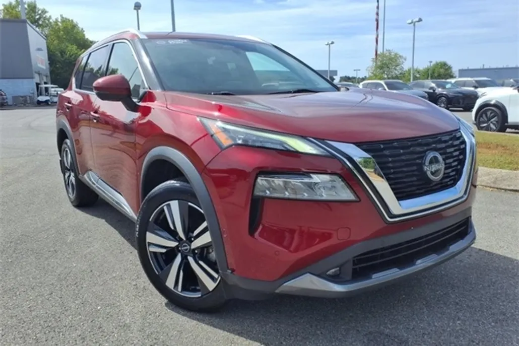 2022 Nissan Rogue SL photo 1