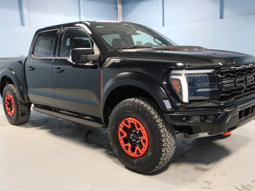 2025 Ford F-150 Raptor photo 1