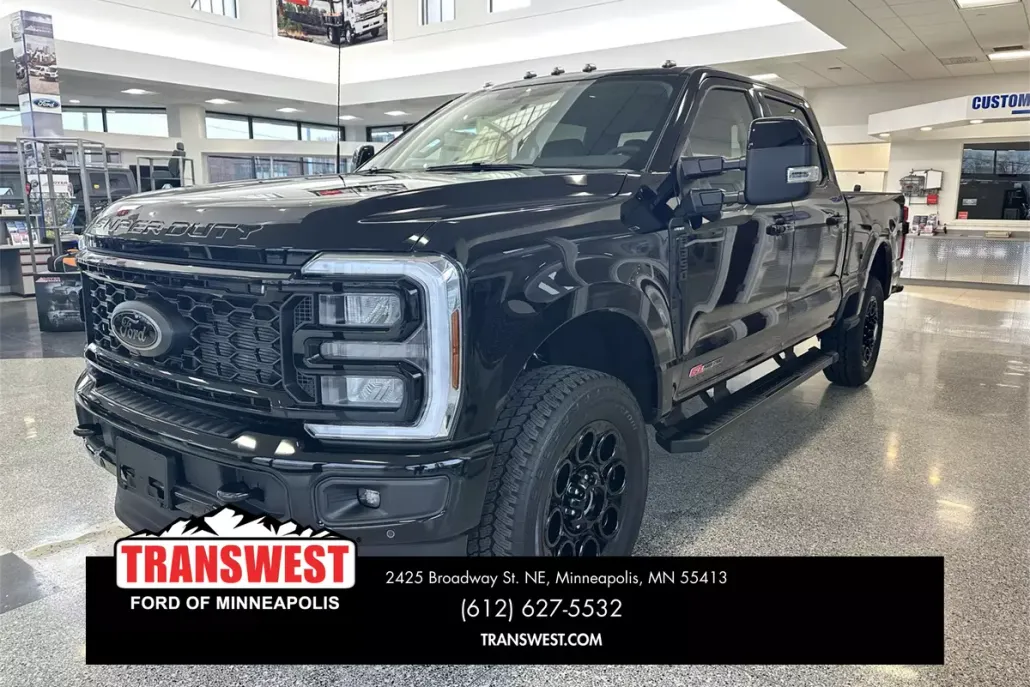 2025 Ford F-350 Lariat photo 1