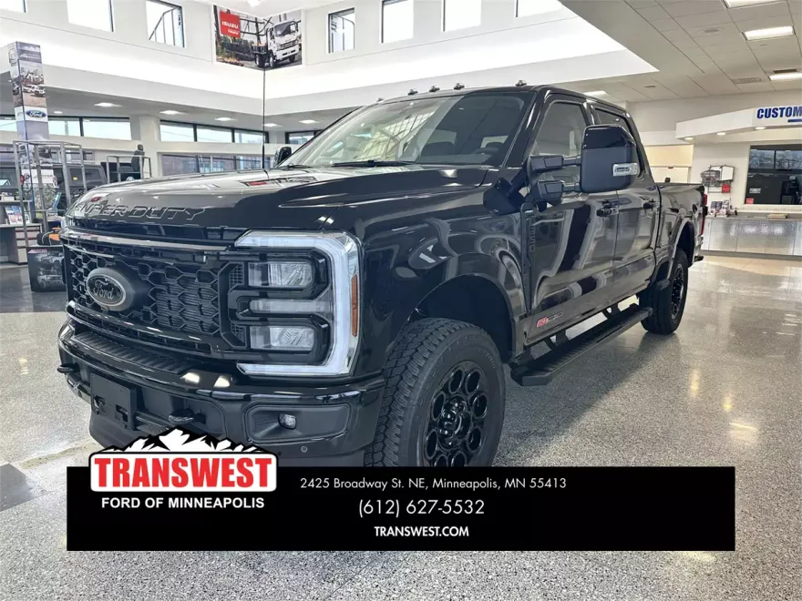 2025 Ford F-350 Lariat photo 1