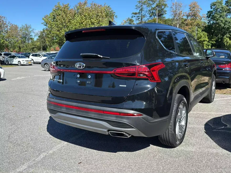 2023 Hyundai Santa Fe SE photo 1