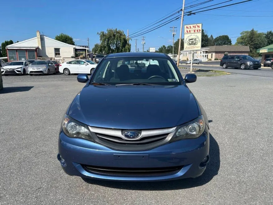 2011 Subaru Impreza 2.5i Premium photo 1