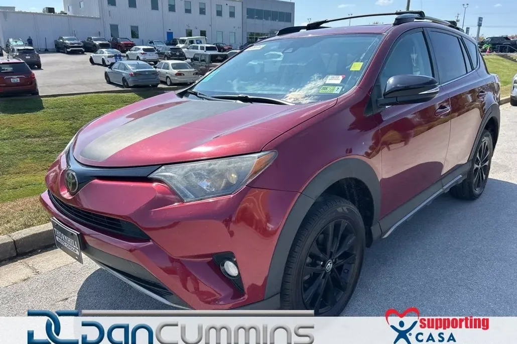 2018 Toyota RAV4 XLE photo 1